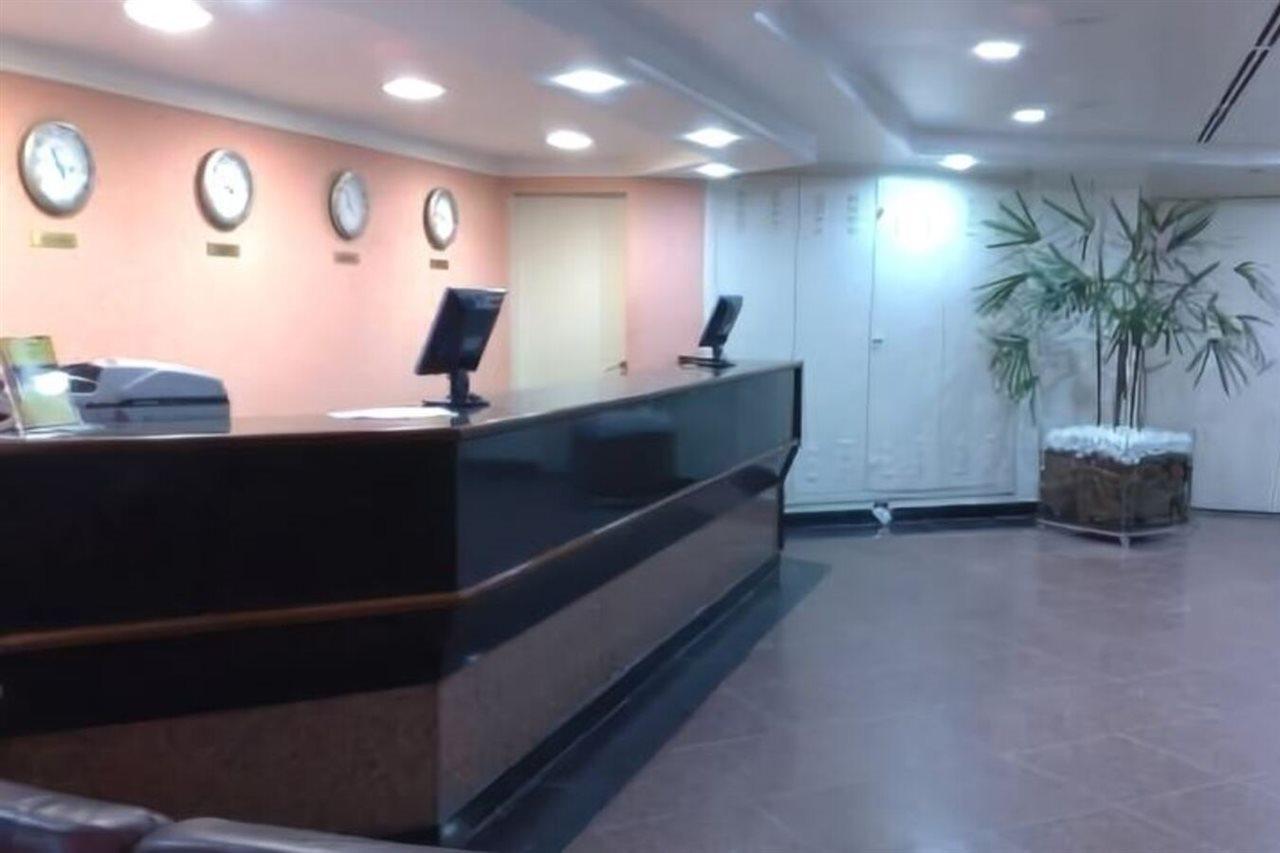 Hotel Palmleaf Slim
