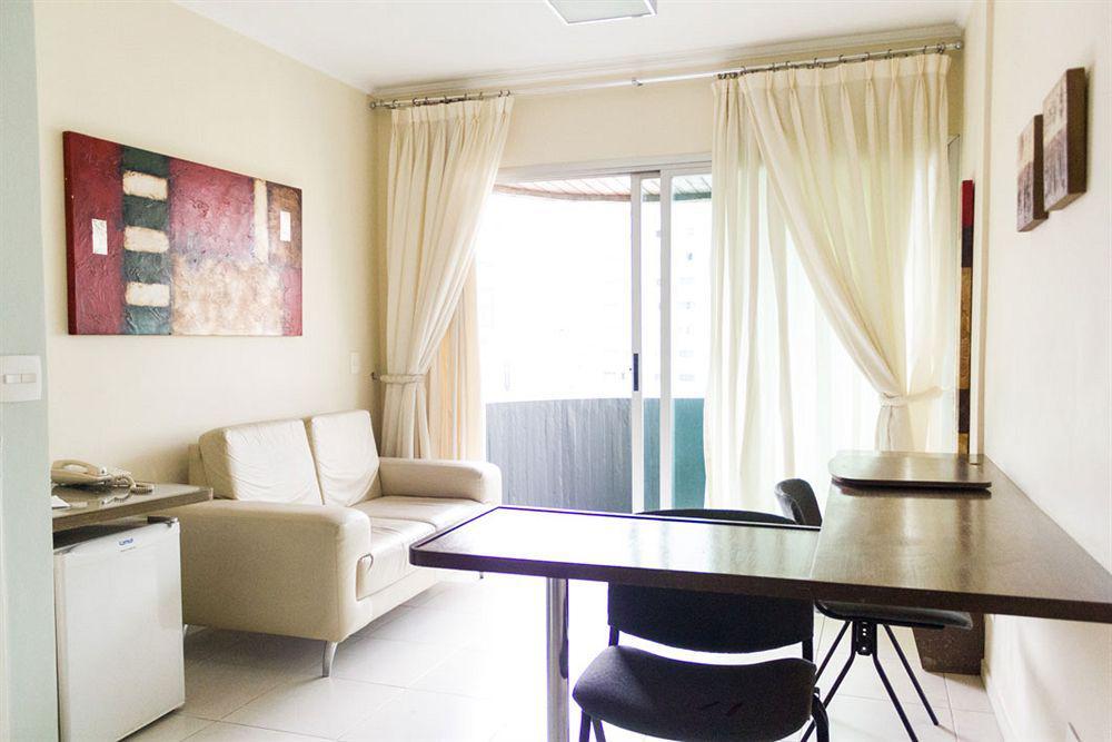 Hotel Palmleaf Slim