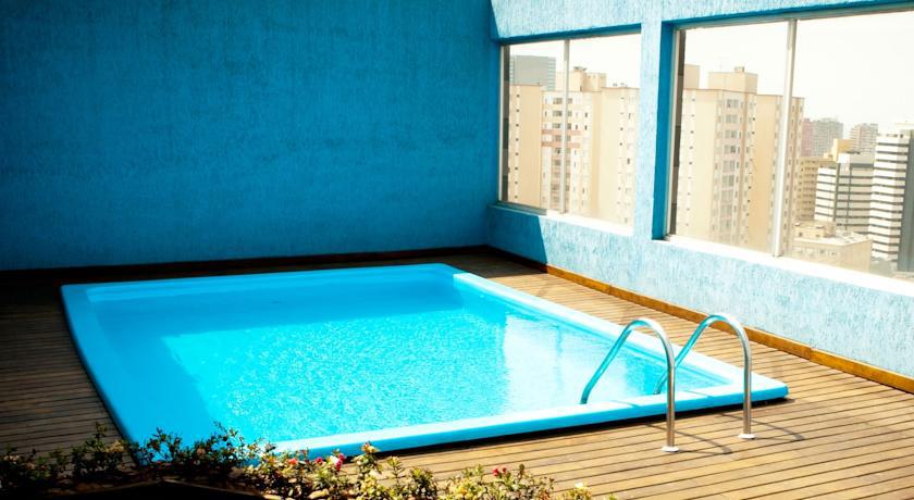 Palmleaf Slim Hotel São Paulo
